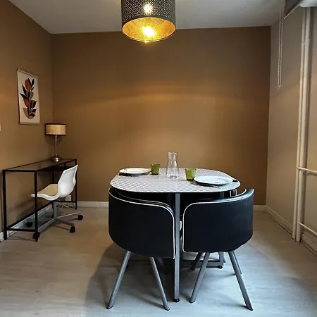 아파트 Proche Centre Ville-parking Prive